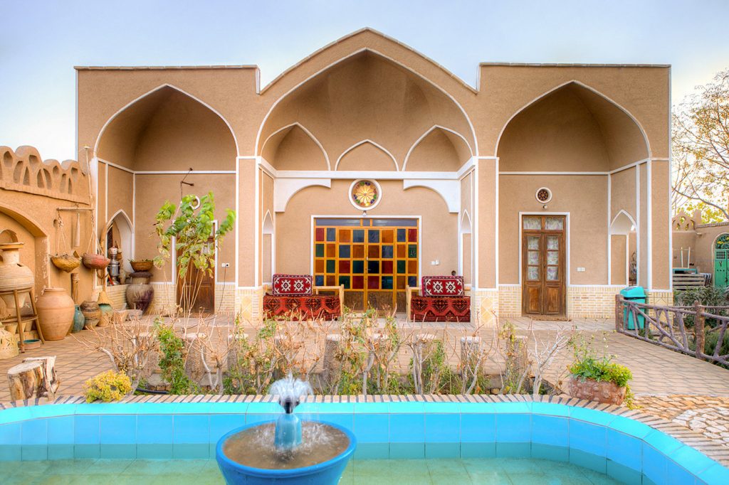 ویلای سنتی کویری دربستی (با رعایت پروتکل بهداشتی)