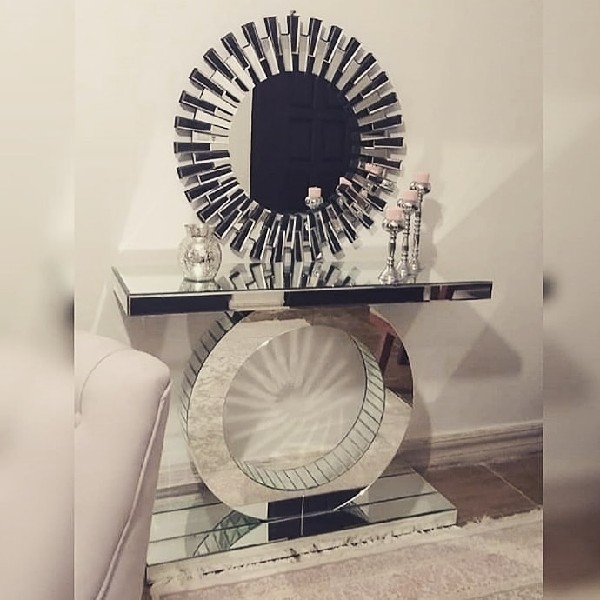 کنسول تمام آینه