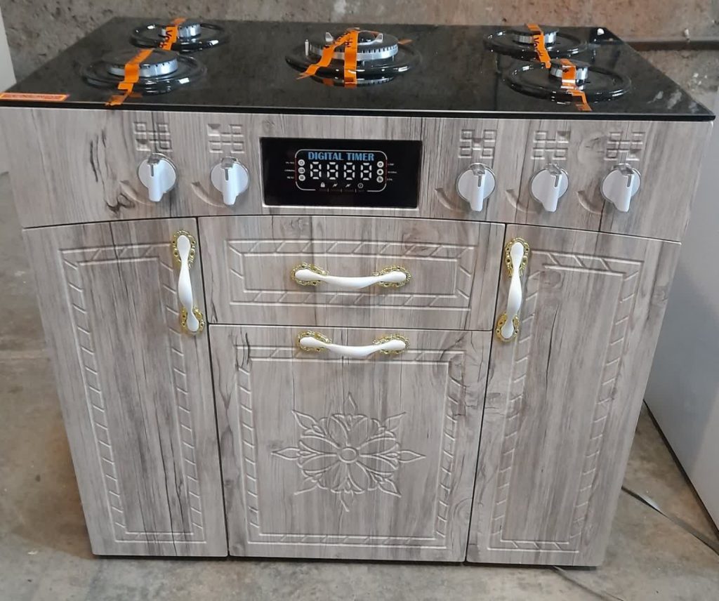 اجاق گاز کابینت دار طرح دار