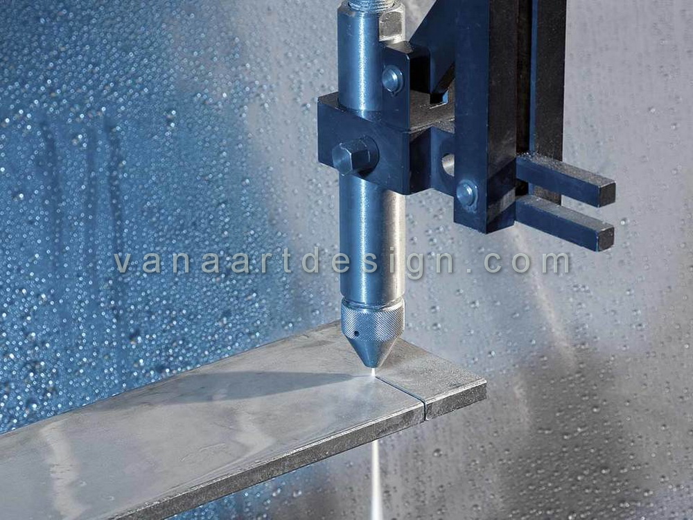 قیمت دستگاه برش لیزری