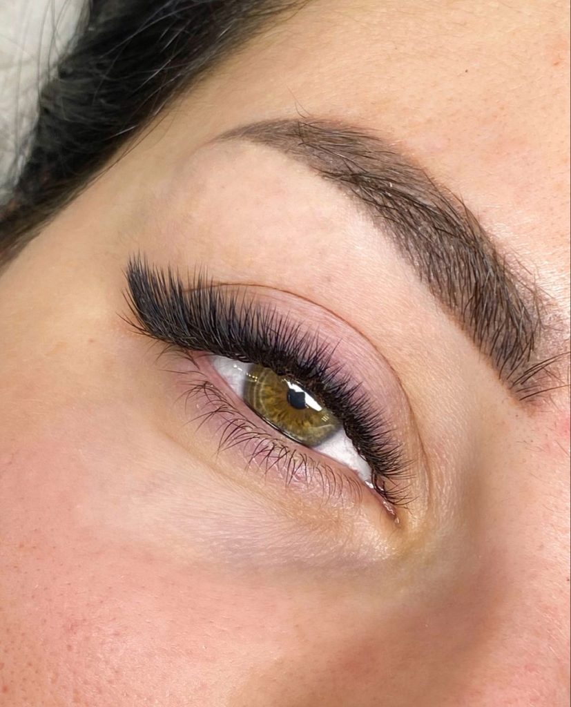 اکستنشن ولیفت مژه و ابرو